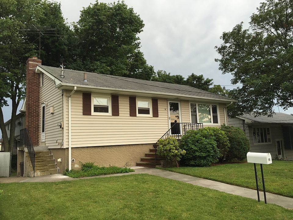 1st image of 16 Waterford Ct