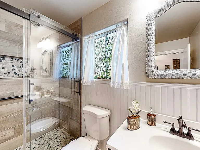 full bathroom
