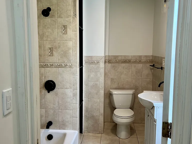 83 Corbet St #2 — Photo 5