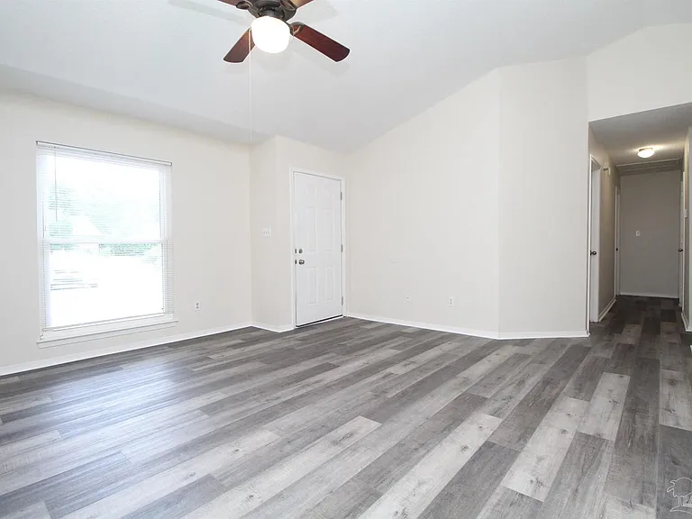 8126 Crystal Wells Pl — Photo 4