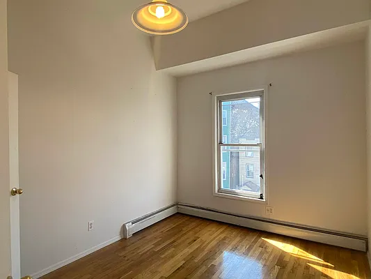 Rented by TheRealEstateCompany.com LLC | media 11