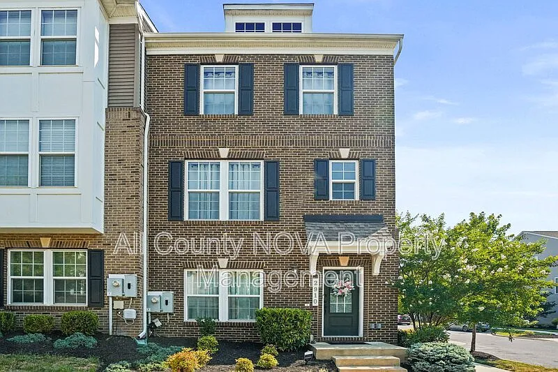 2910 Pinebrook Rd