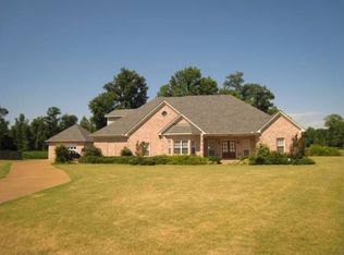 6035 Autumn Pointe Cv, Olive Branch, MS 38654