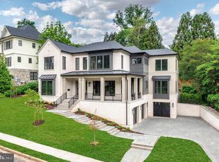 4653 34th St N, Arlington, VA 22207