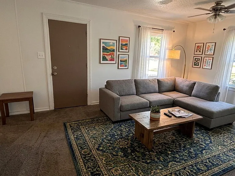 208 W Ercoupe Dr — Photo 11