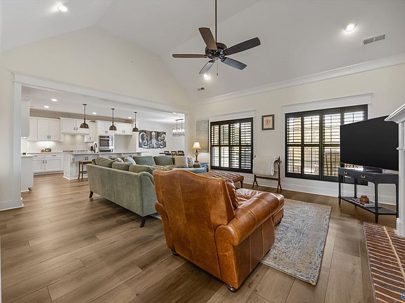 3rd image of 6312 Loring Loop