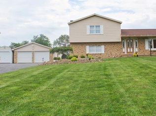 463 Ridge Rd, Zelienople, PA 16063