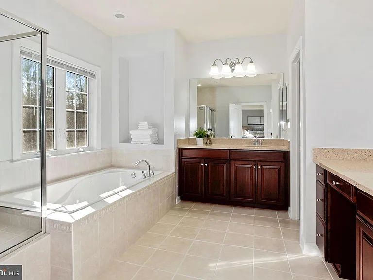 5401 Tomlinson Dr — Photo 6
