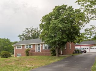 111 Midland Dr, Boiling Springs, SC 29316