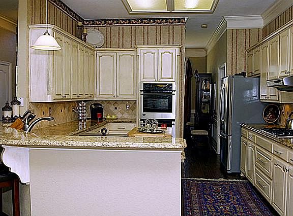 4th image of 2153 Fountain Head Dr