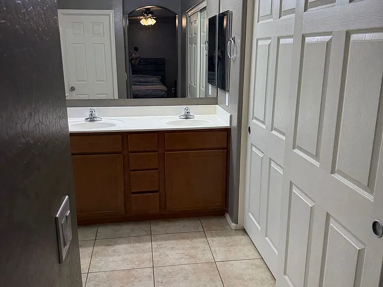 5943 S 248th Dr — Photo 18