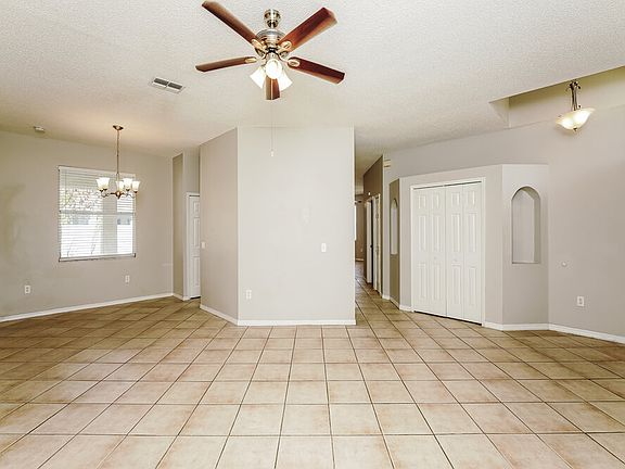 4th image of 55 Alicante Ct