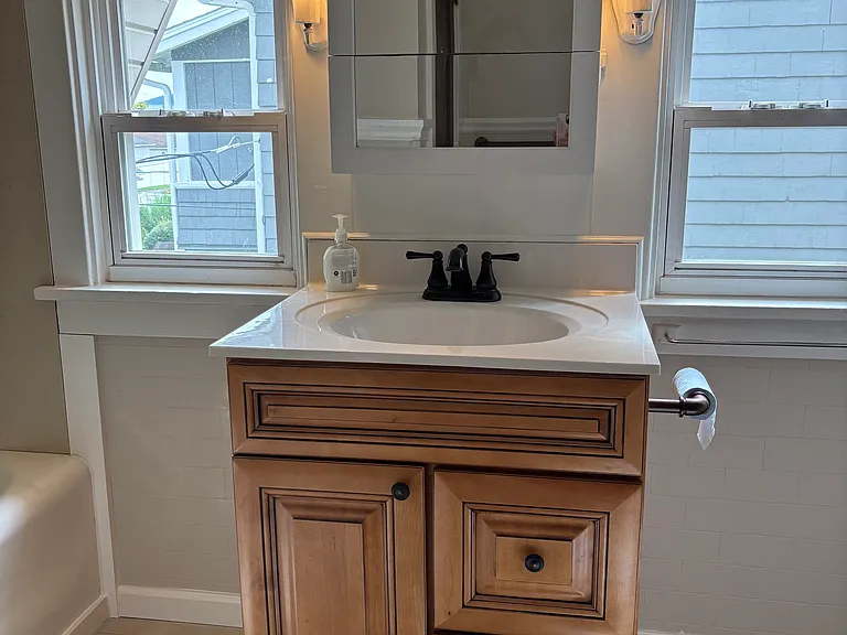 331 Eldred St #2 — Photo 9
