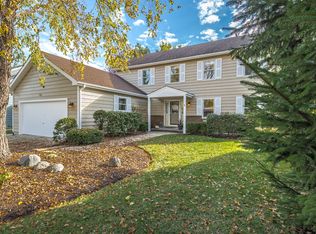 501 Tanglewood Dr, Gurnee, IL 60031