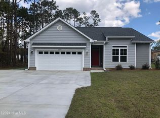 2392 E Boiling Spring Rd, Southport, NC 28461