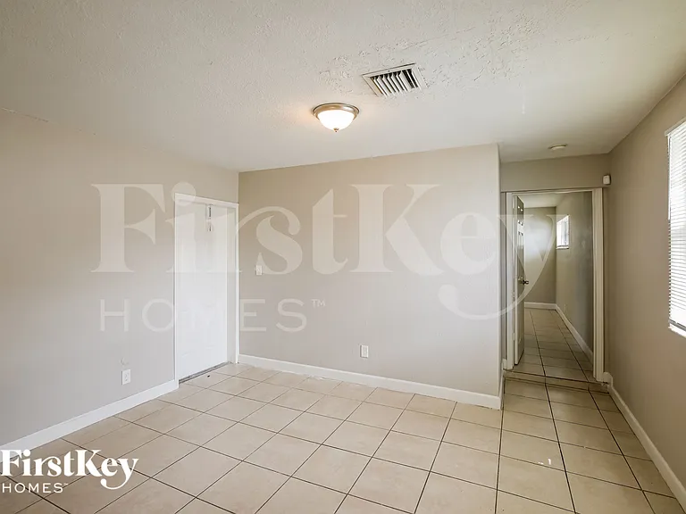 5980 NW 24th Ct — Photo 16