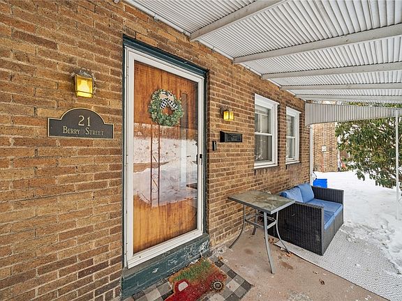 5th image of 21 Berry St
