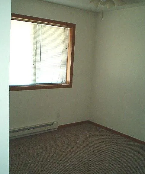 560 Main St #4 — Photo 11
