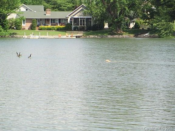 5th image of 176 Harbor Cove Ln