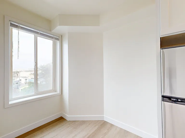 1536 Great Hwy #35 — Photo 7
