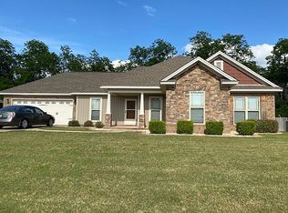 210 Pine Level Rdg, Deatsville, AL 36022