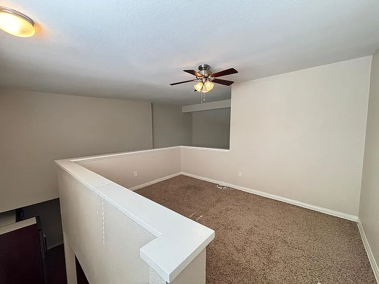 21450 Burbank Blvd #301 — Photo 7