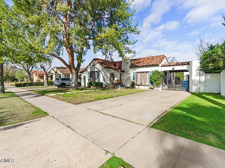 514 W Palm Ln — Photo 36