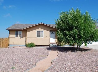 917 S Honeysuckle Dr, Pueblo West, CO 81007