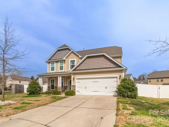 10605 Three Rivers Ct, Charlotte, NC 28273