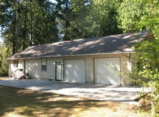 37359 Beaver Rd NE, Hansville, WA 98340