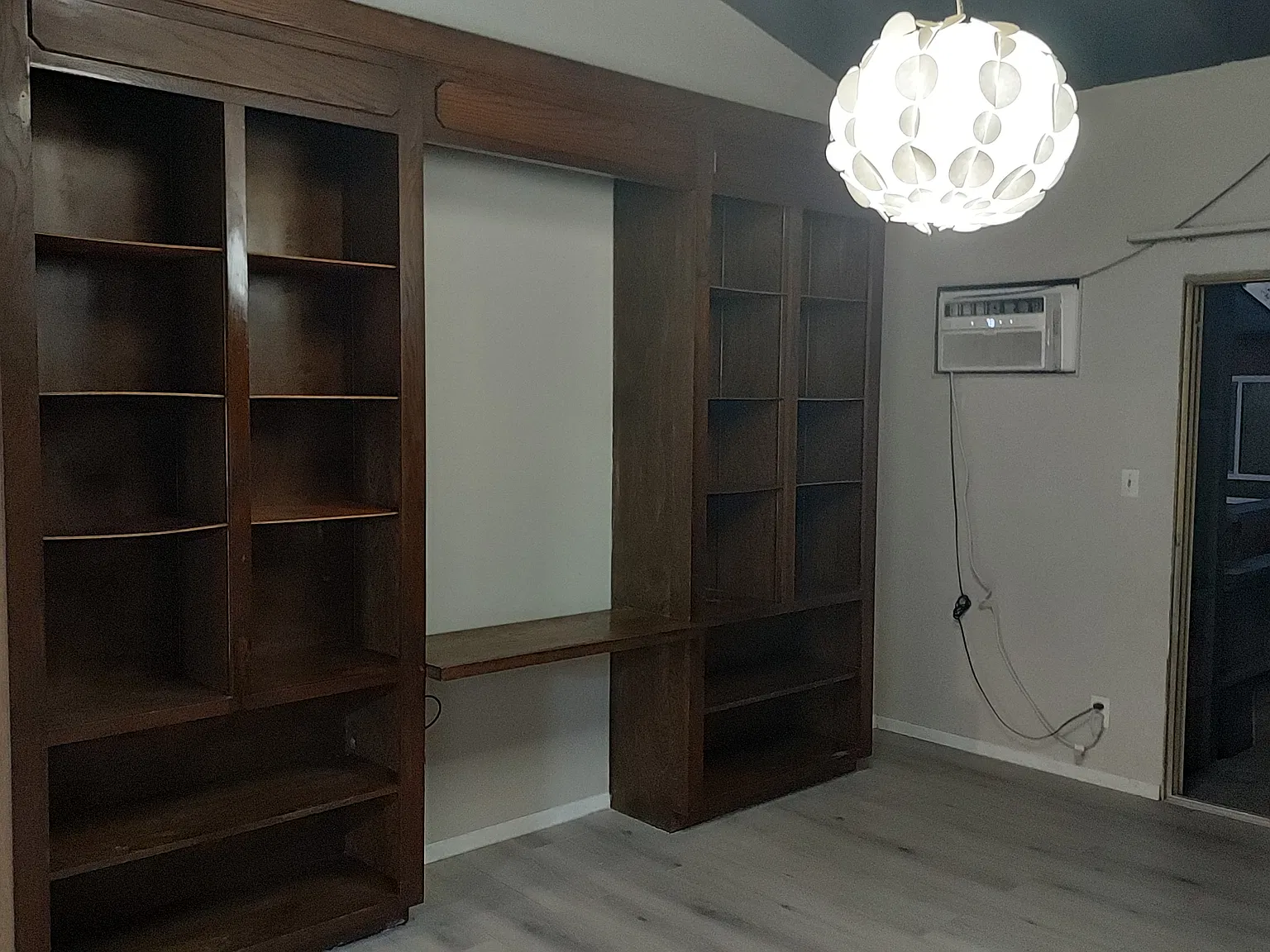 2 bed, 872 sqft, $2,650 — Photo 2