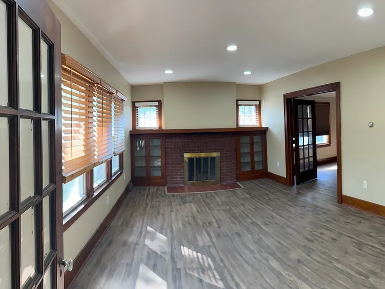 2-22218 Olmstead St — Photo 1