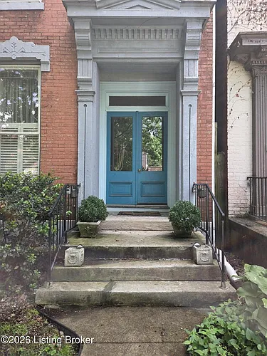 122 E Oak St #2 Photo 1