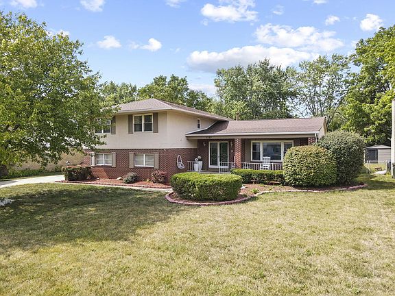 4th image of 5590 Worcester Dr