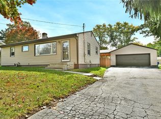 8294 Englewood St NE, Warren, OH 44484