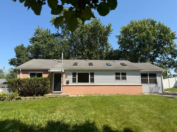 465 Arizona Blvd, Hoffman Estates, IL 60169