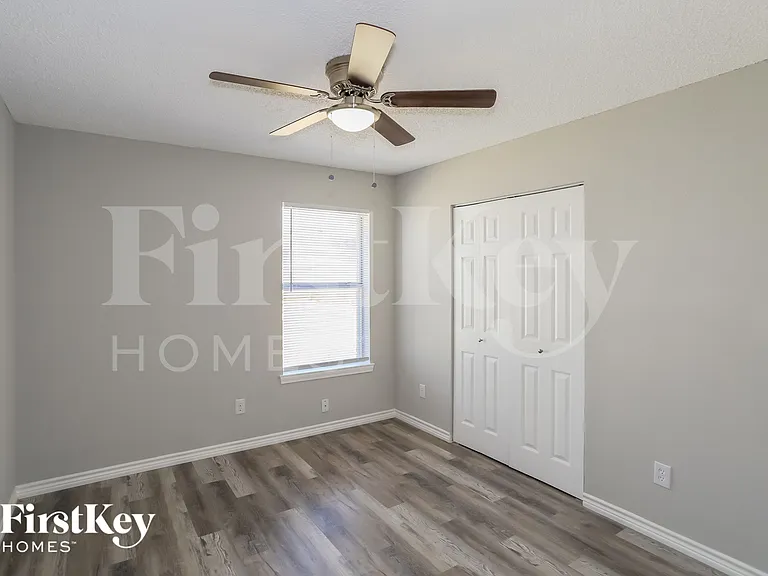 8136 Iris Cir — Photo 12