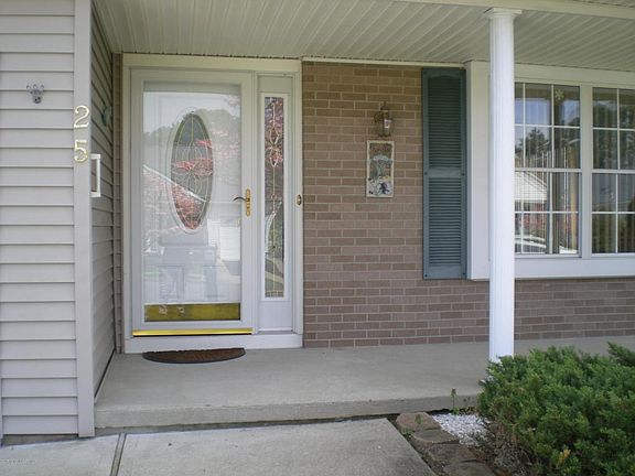 5th image of 25 Prado Ct