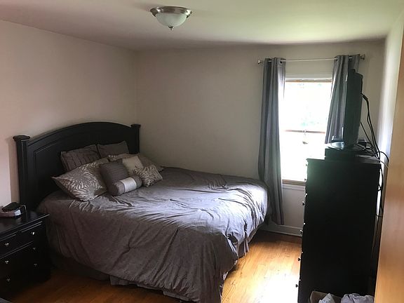 4th image of 10021 S Central Park Ave