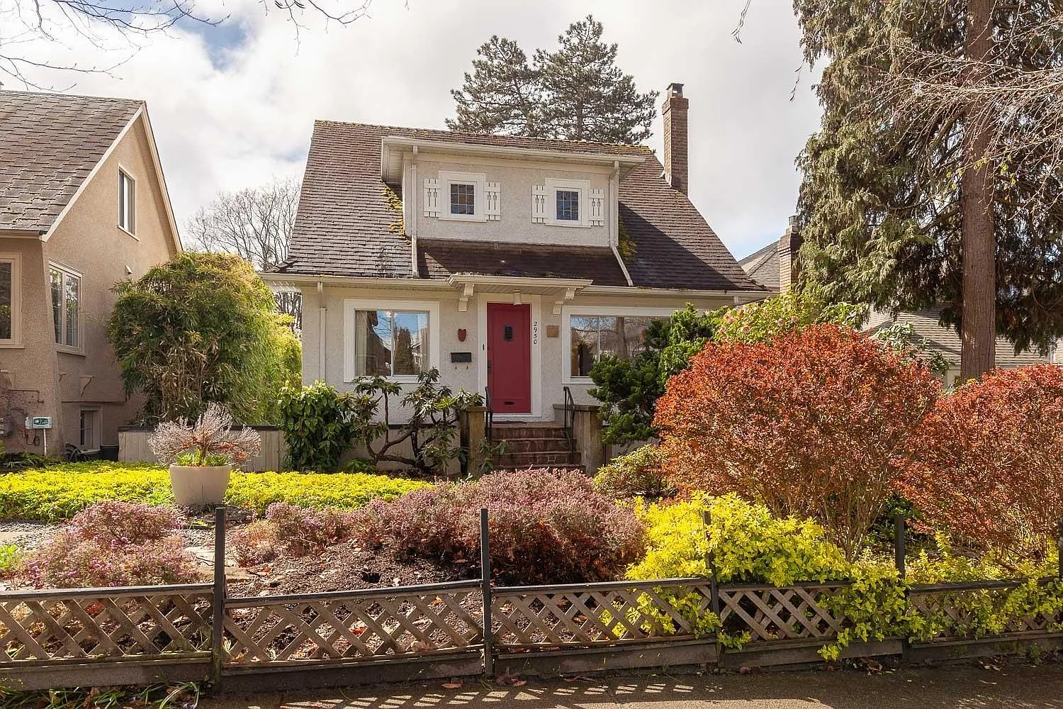 8 bed, 4000 sqft, $6,980 — Photo 1