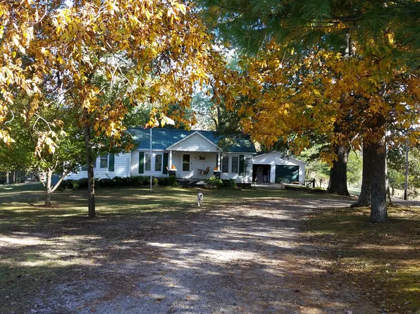 1075 Fairview Rd, McMinnville, TN 37110