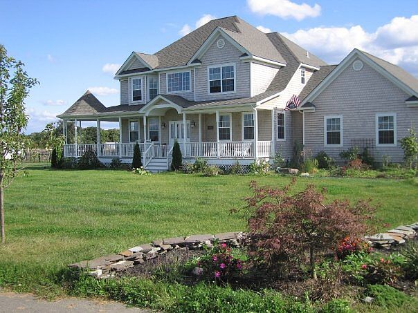 1st image of 214 West Ln