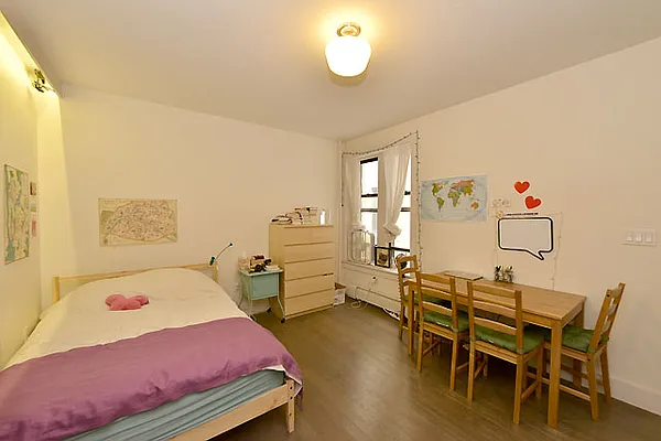 Rented by Cooper & Cooper Real Estate | media 48