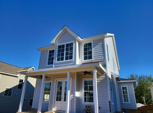 69 Farmstead Dr, Hixson, TN 37343