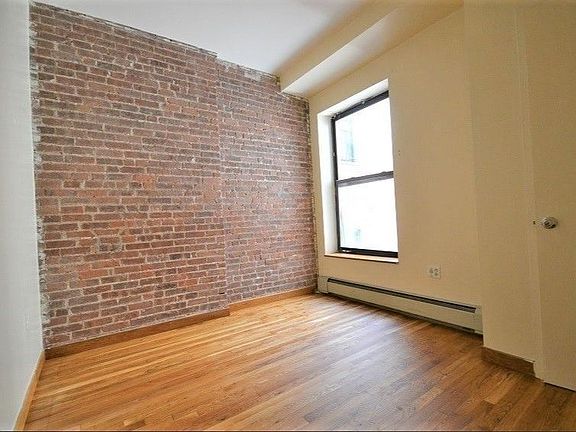 3rd image of 971 Columbus Ave #5R
