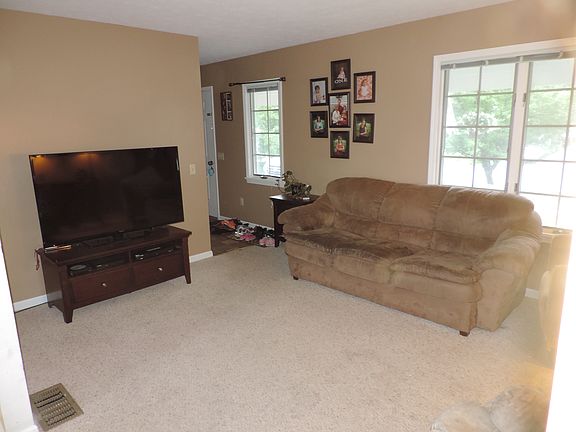 4th image of 5762 Oatfield Dr