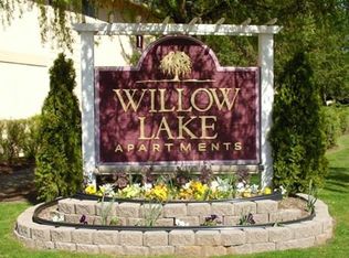 Willow Lake Apartments, Seattle, WA 98198