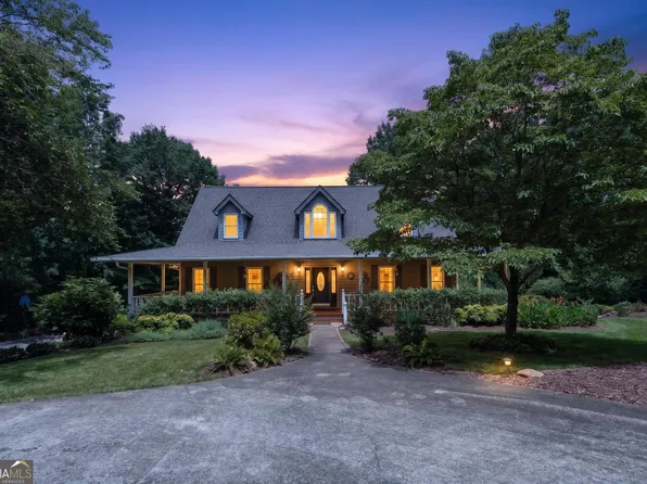 330 Scarlet Ln, Lakemont, GA 30552
