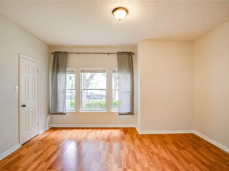 1706 Chino Cv — Photo 22