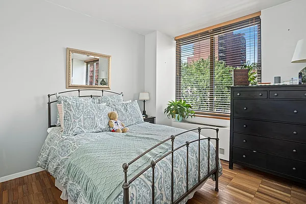 Rented by Douglas Elliman | media 3
